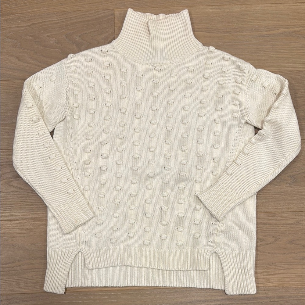 Tuckernuck Sz XS Elegant Cream Turtleneck Sweater - condition